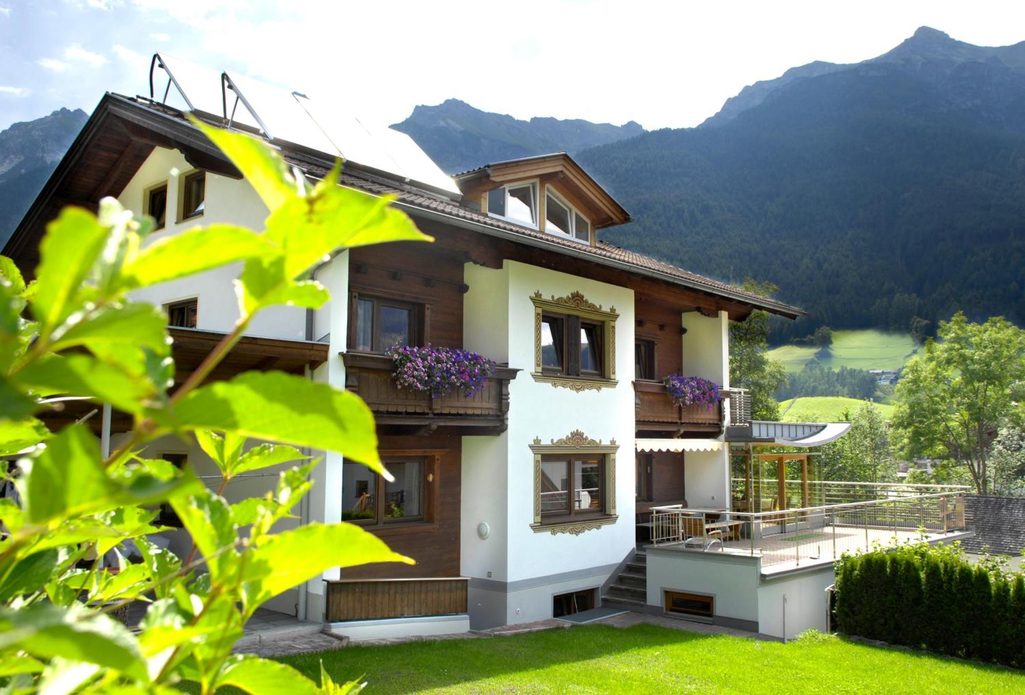 Tina Neustift im Stubaital